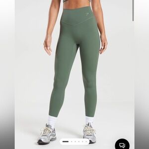 Gymshark Elevate Leggings - Medium